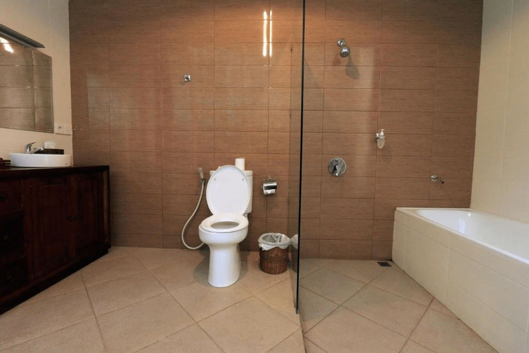 Bathroom 6