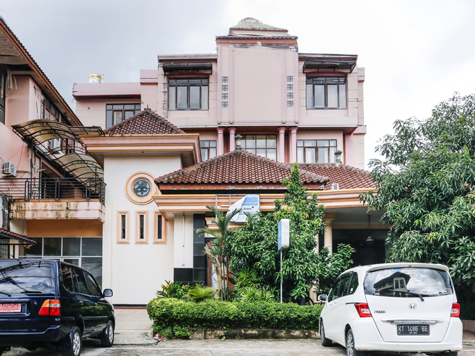 Exterior & Views 2, OYO 3759 Delima Guest House Syariah, Samarinda