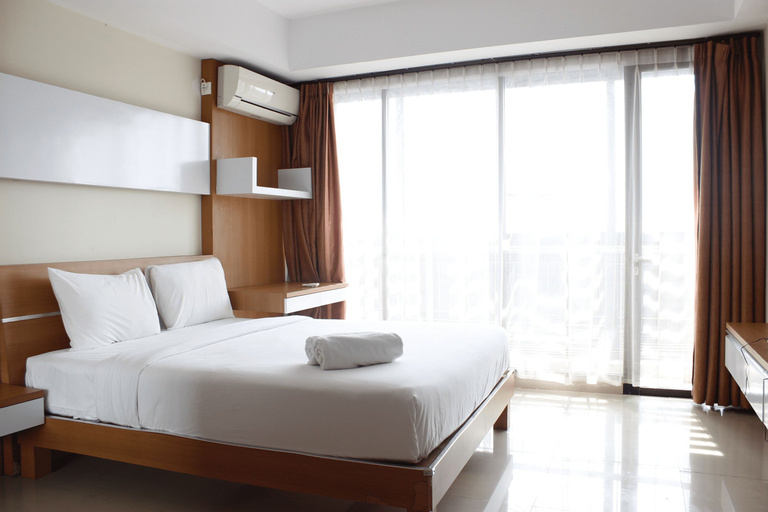 Bedroom 5, Cozy Studio Apartment at Beverly Dago Residence By Travelio, Bandung