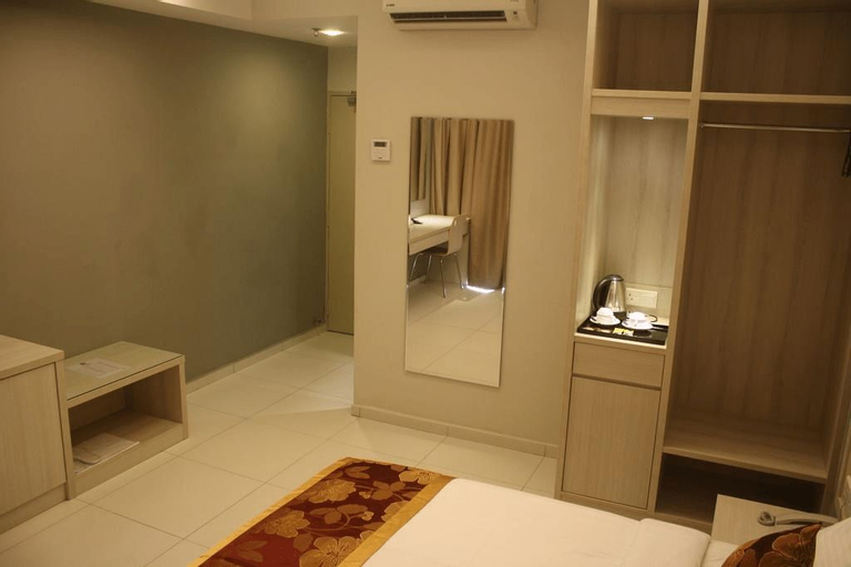 Bedroom 30