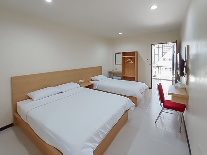 RedDoorz Syariah Plus near Tanjungpura University 2, Pontianak
