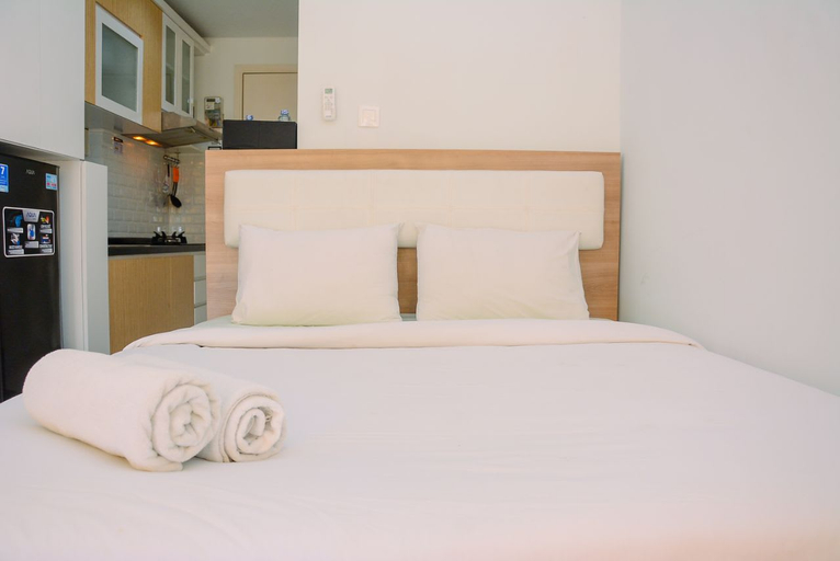 Bedroom 2, Chic Studio at Patraland Urbano Apartment By Travelio, Bekasi