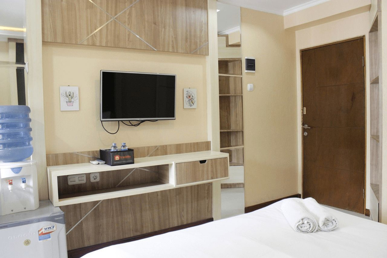 Bedroom 2, Minimalist Studio Gateway Apartement Ahmad Yani Cicadas By Travelio, Bandung