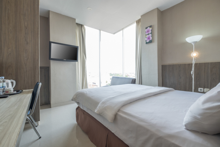 Hotel Lynt Makassar, Makassar