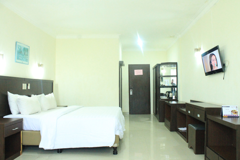 Bedroom 13