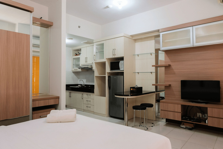 Cozy with City View Studio at Scientia Apartment By Travelio, Tangerang