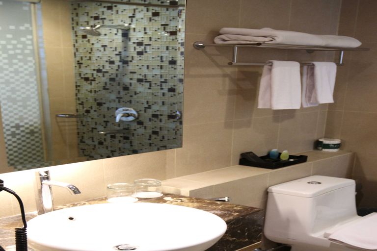 Bathroom 4
