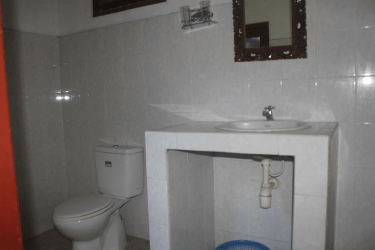 Bathroom 5, Suji Bungalow Kuta, Badung