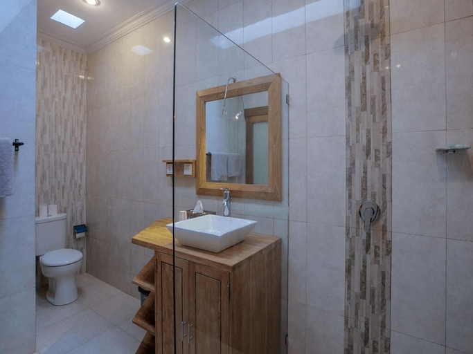 Bathroom 4, Villa Arta Seminyak with Private Pool by Bali Villas Arta, Badung