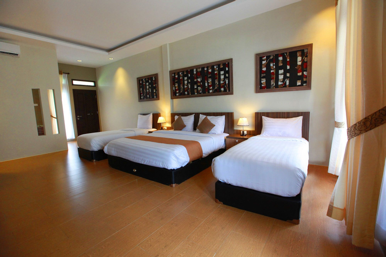 Green Tropical Village Hotel and Resort, Belitung