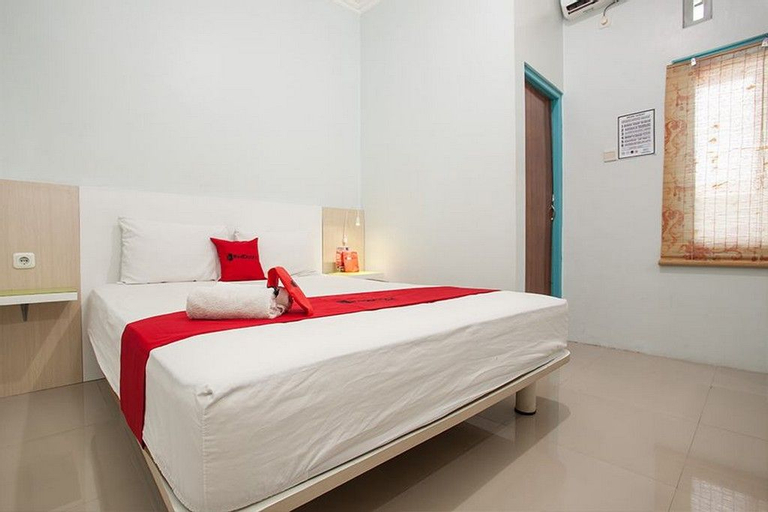 Bedroom 1, RedDoorz @ Kartohardjo Madiun, Madiun