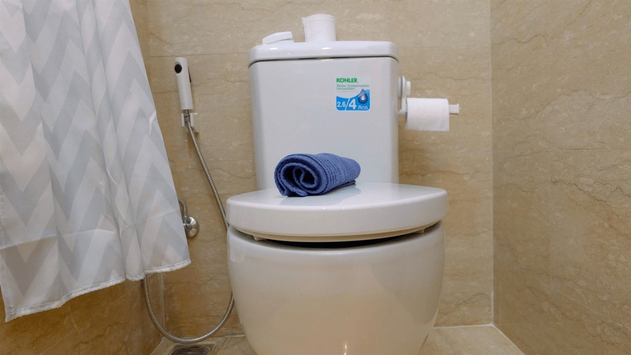 Bathroom 5, Classy 2BR Apartment at Menteng Park with City View By Travelio, Jakarta Pusat