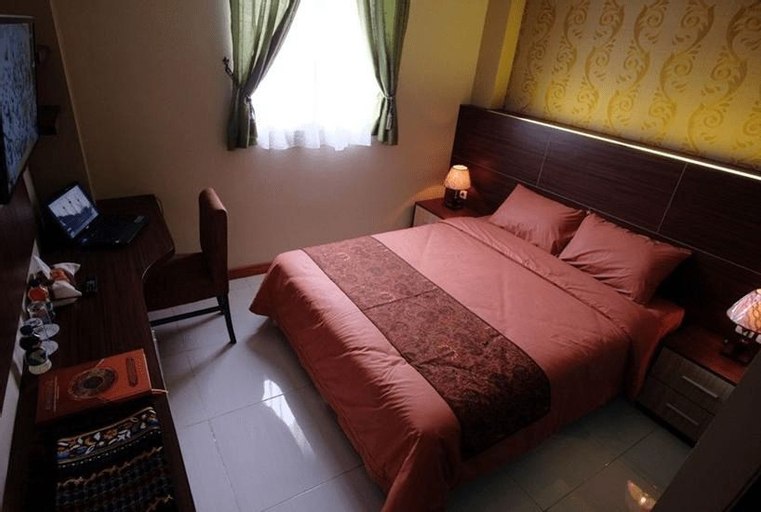 Bedroom 2, D Madinah Inn  Syariah @Gentan, Sukoharjo