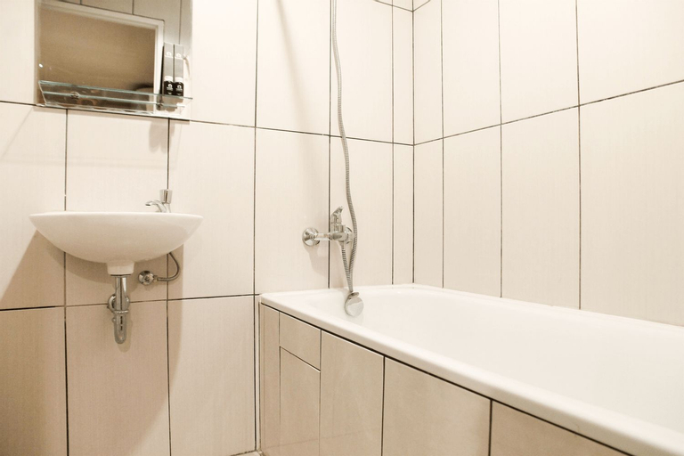 Bedroom 5, Modern 2BR Grand Kamala Lagoon Apartment By Travelio, Bekasi