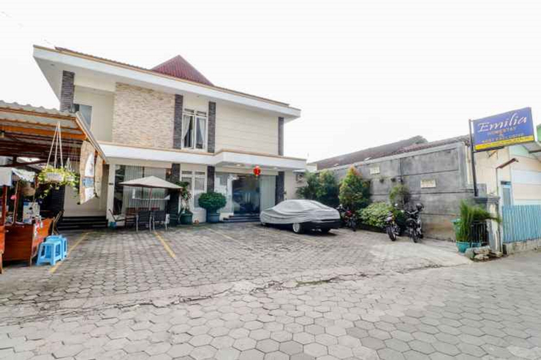 Exterior & Views 2, Emilia Homestay, Yogyakarta
