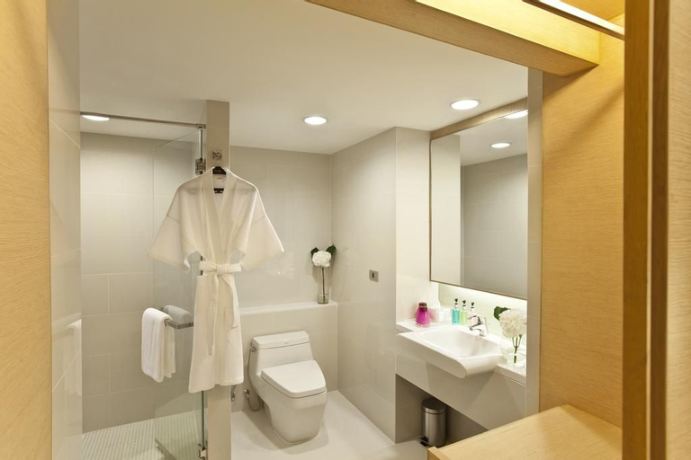 Bathroom 9