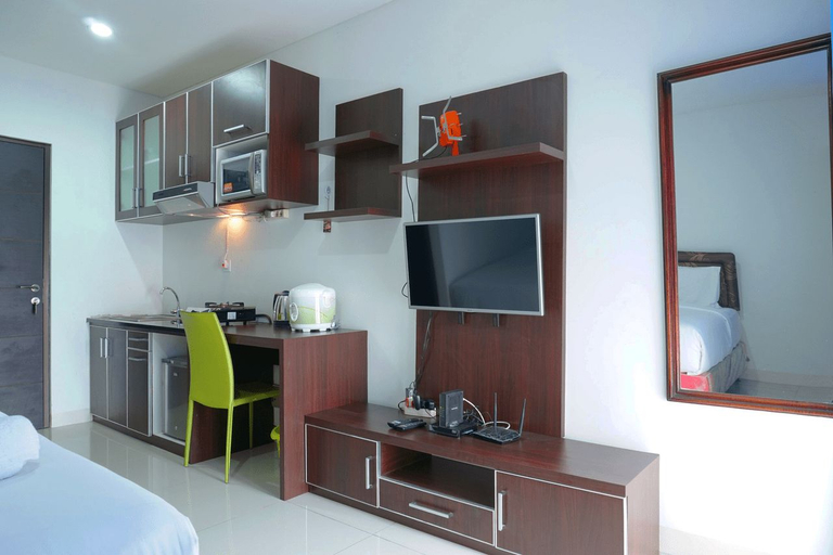 Bedroom 4, Comfy Studio Tamansari Semanggi Apartment By Travelio, Jakarta Selatan