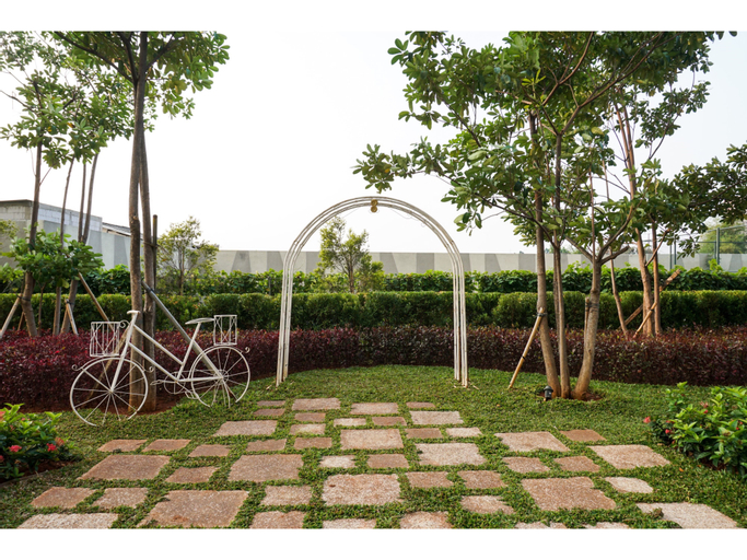 Exterior & Views 5, New Furnished with Strategic Place @ Studio West Vista Apartment By Travelio, West Jakarta