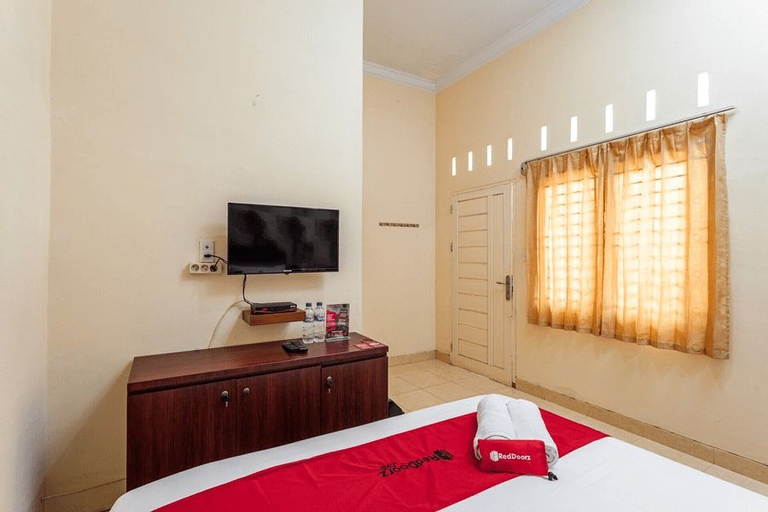 RedDoorz Syariah @ Jalan Letda Sujono Tembung, Deli Serdang