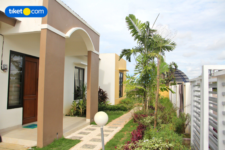 Exterior & Views 8