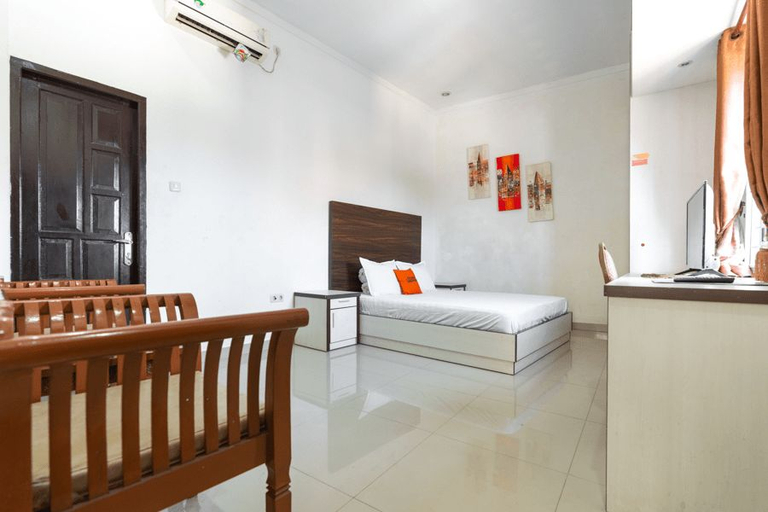 Others, Lia kost Makassar, Makassar
