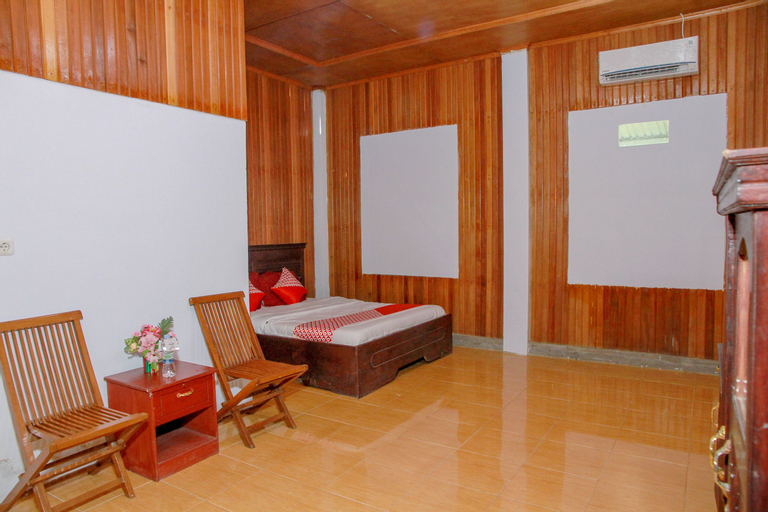 OYO 1278 Wina Beach Hotel, Palu
