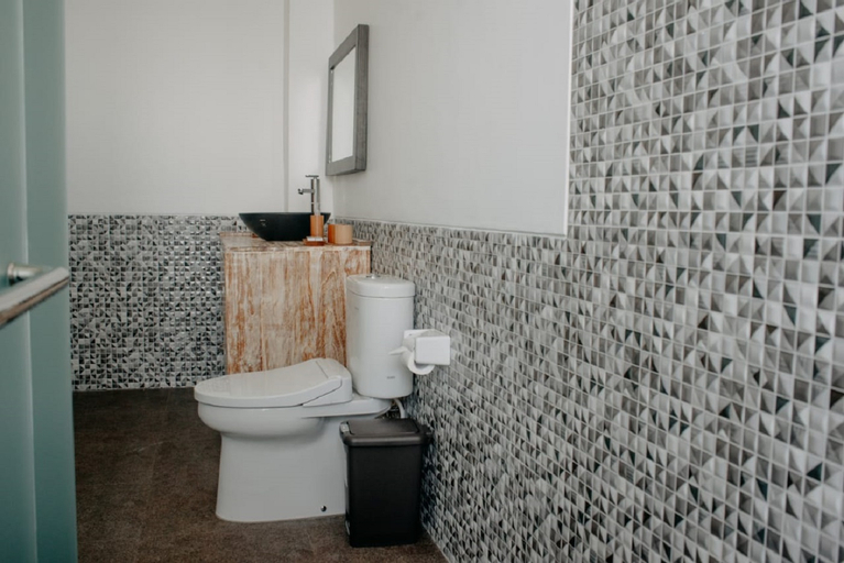 Bathroom 24