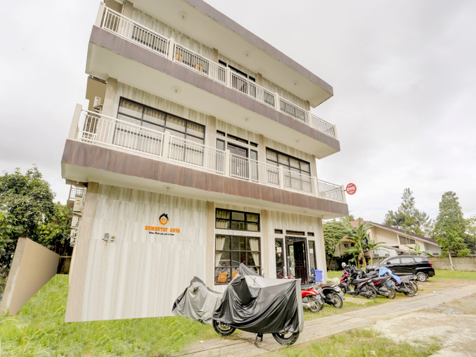 Exterior & Views 2, OYO 3870 Homestay Arya, Samarinda