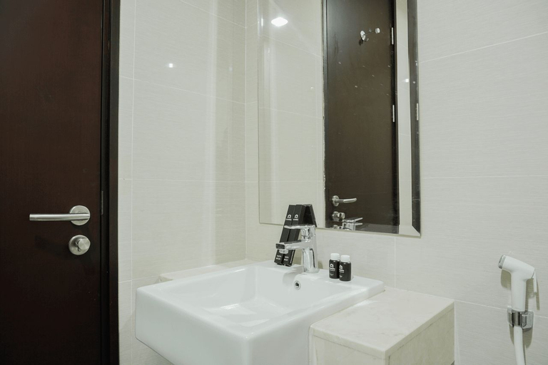 Gorgeous 2BR Puri Mansion Apartment By Travelio (permanently closed), West Jakarta