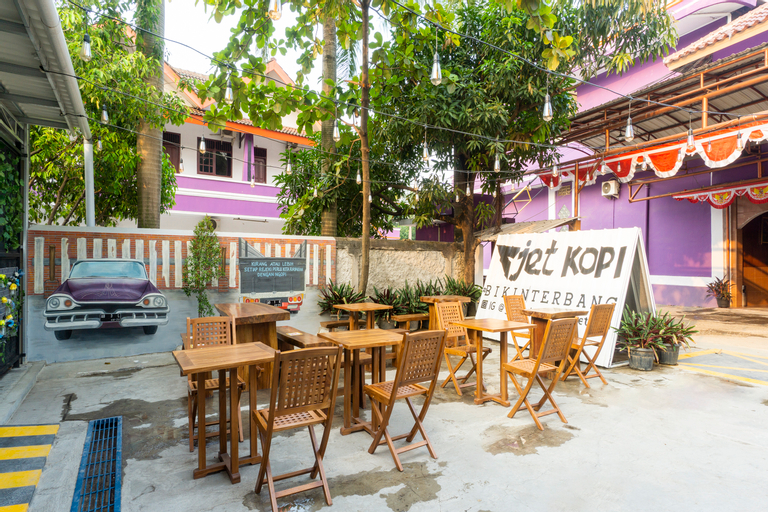 Public Area 5, SPOT ON 3978 Hotel Danau Indah, Bekasi