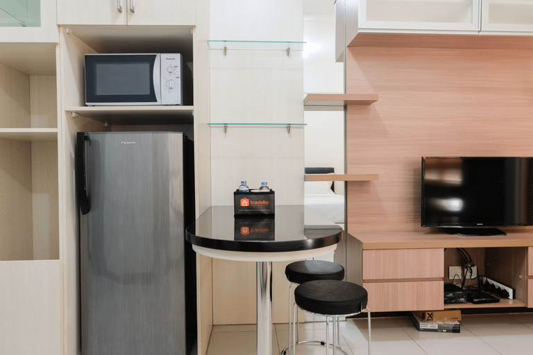 Cozy with City View Studio at Scientia Apartment By Travelio, Tangerang