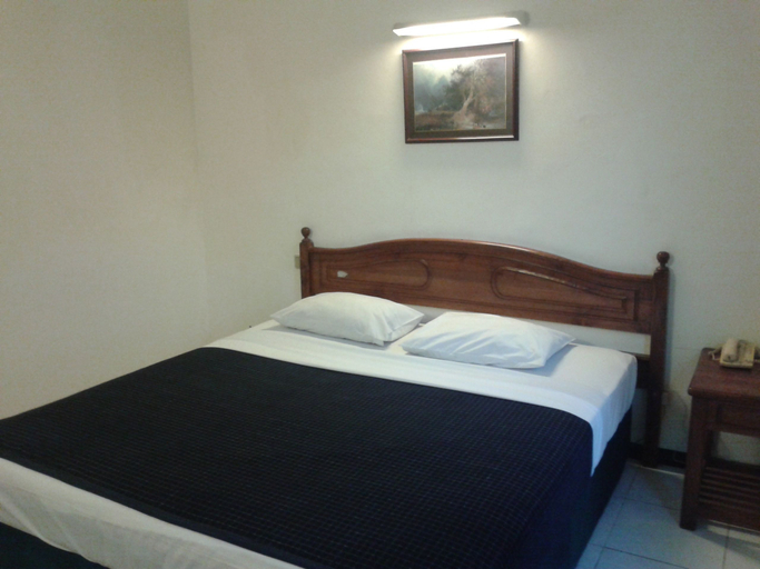 Bedroom 2, Hotel Fortuna Surabaya, Surabaya