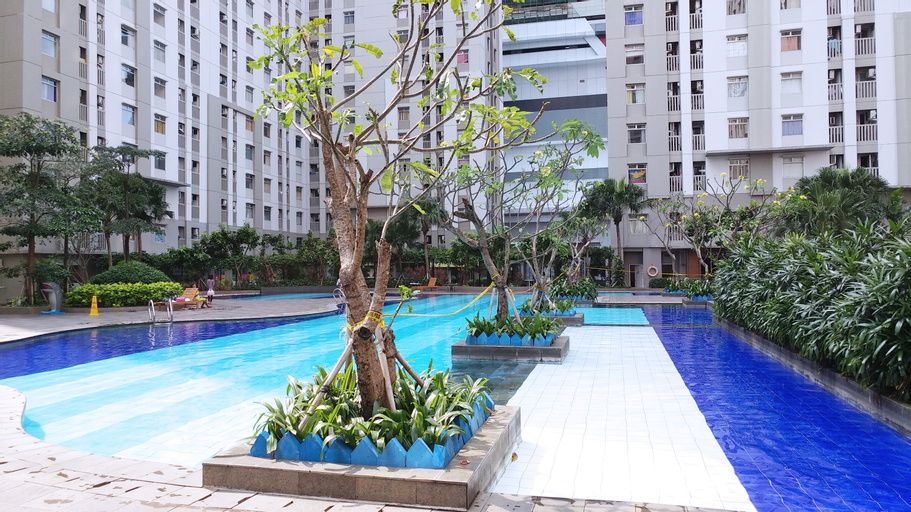 Compact and Scenic Studio Room Green Bay Pluit Apartment By Travelio, North Jakarta