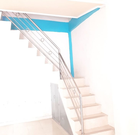 Almira Homestay near Airport, Jambi