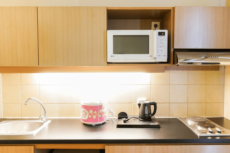 Ancol Marina 1BR Twin Bed Tower A By Travelio, North Jakarta