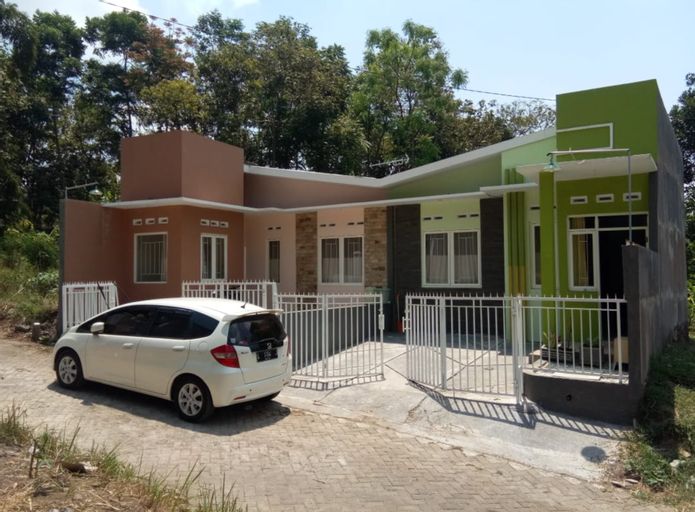 Villa Arlanda 2 Near BNS (temporarily closed), Malang