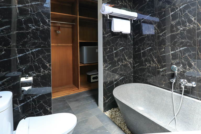 Bathroom 5, Mella Villas Jimbaran, Badung