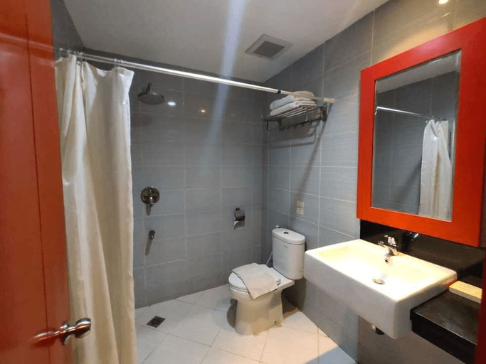 Bathroom 5, Jelita Bandara Hotel Airport, Banjarbaru