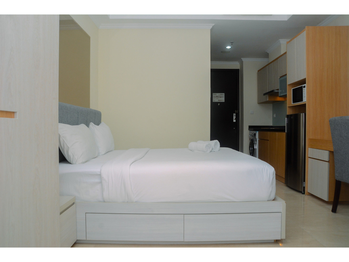 Pleasant and Simply Studio Room Menteng Park Apartment By Travelio, Central Jakarta