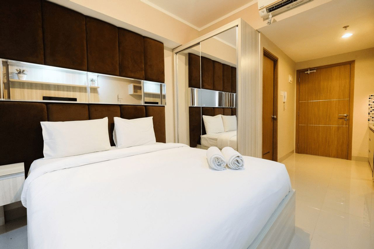 Bedroom 3, Relaxing Studio at The Oasis Apartment By Travelio, Cikarang