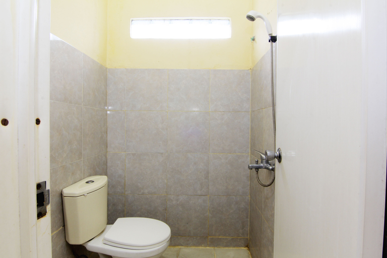 Bathroom 5, JJ House Gejayan, Sleman