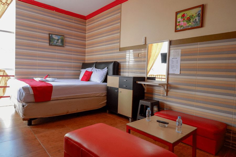 Bedroom 3, RedDoorz near Kendari Beach 2, Kendari