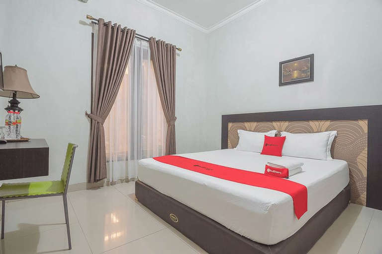 RedDoorz Plus Syariah @ Banjarbaru 2, Banjarbaru