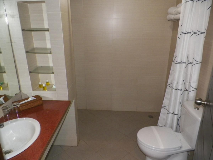 Bathroom 5, Villa Mandalawangi, Bandung