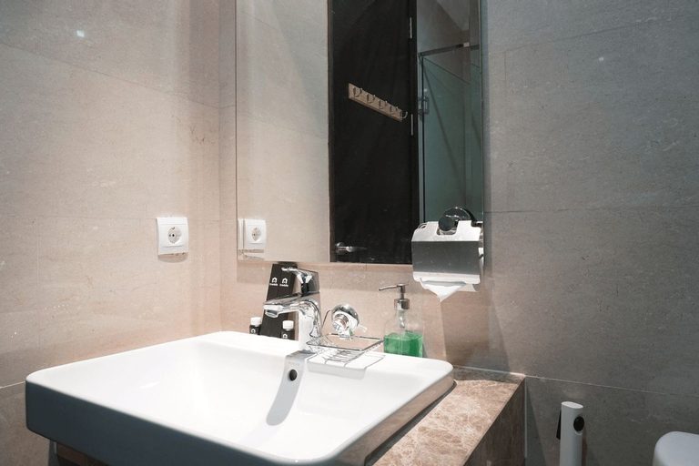 Others 5, Cozy and Tranquil Studio Menteng Park Apartment By Travelio, Central Jakarta