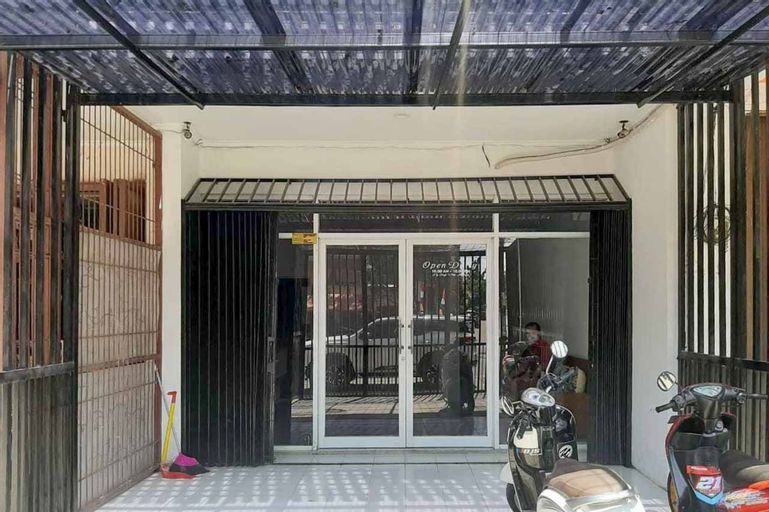 RedDoorz near Alun Alun Kota Serang, Serang