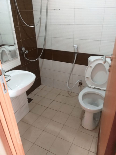 Bathroom 5, Apartemen Margonda Residence 3 By SDR, Depok