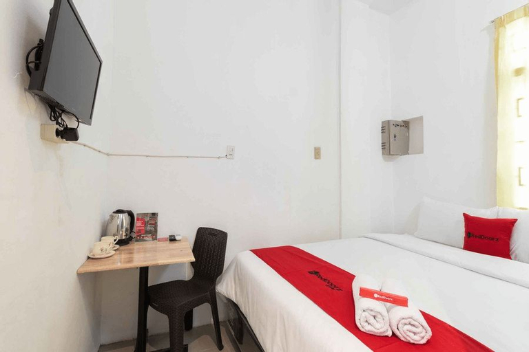 RedDoorz near Sun Plaza Medan 2, Medan