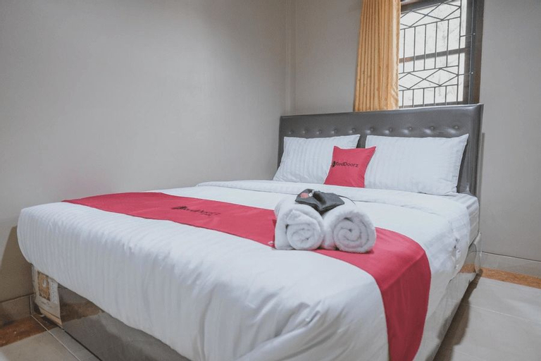 Bedroom 5, RedDoorz Syariah near Jamtos Jambi 2, Jambi