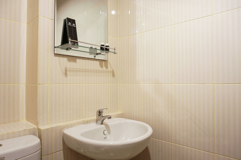 Bedroom 2, Comfortable Studio Apartment at Annora Living By Travelio, Tangerang